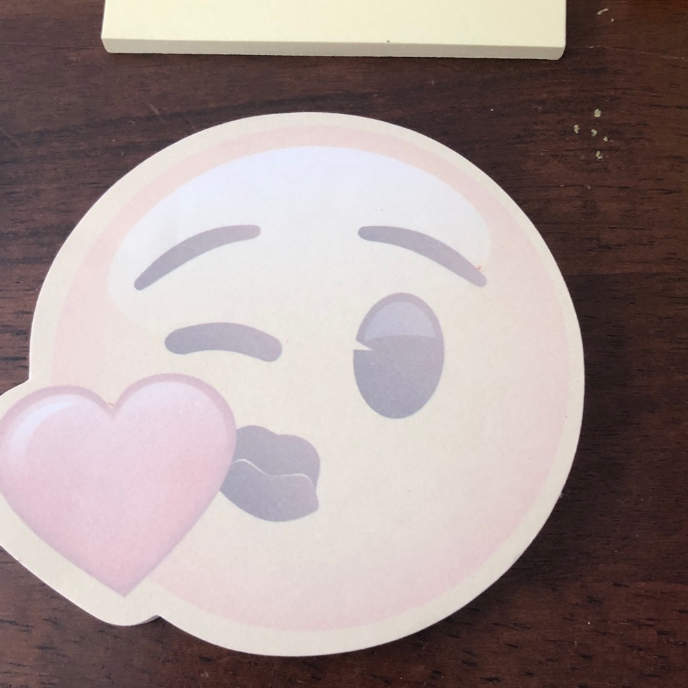 👻 Assorted Bright Sticky Note Pads Set - Picture 4 of 6